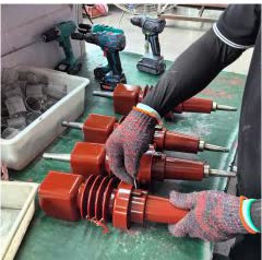 Polishing an epoxy resin switchgear component