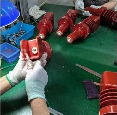 Suvell low voltage bushing production reference: Mechanical deburring